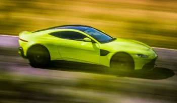 Aston Martin Vantage 2022 4.0T V8 full